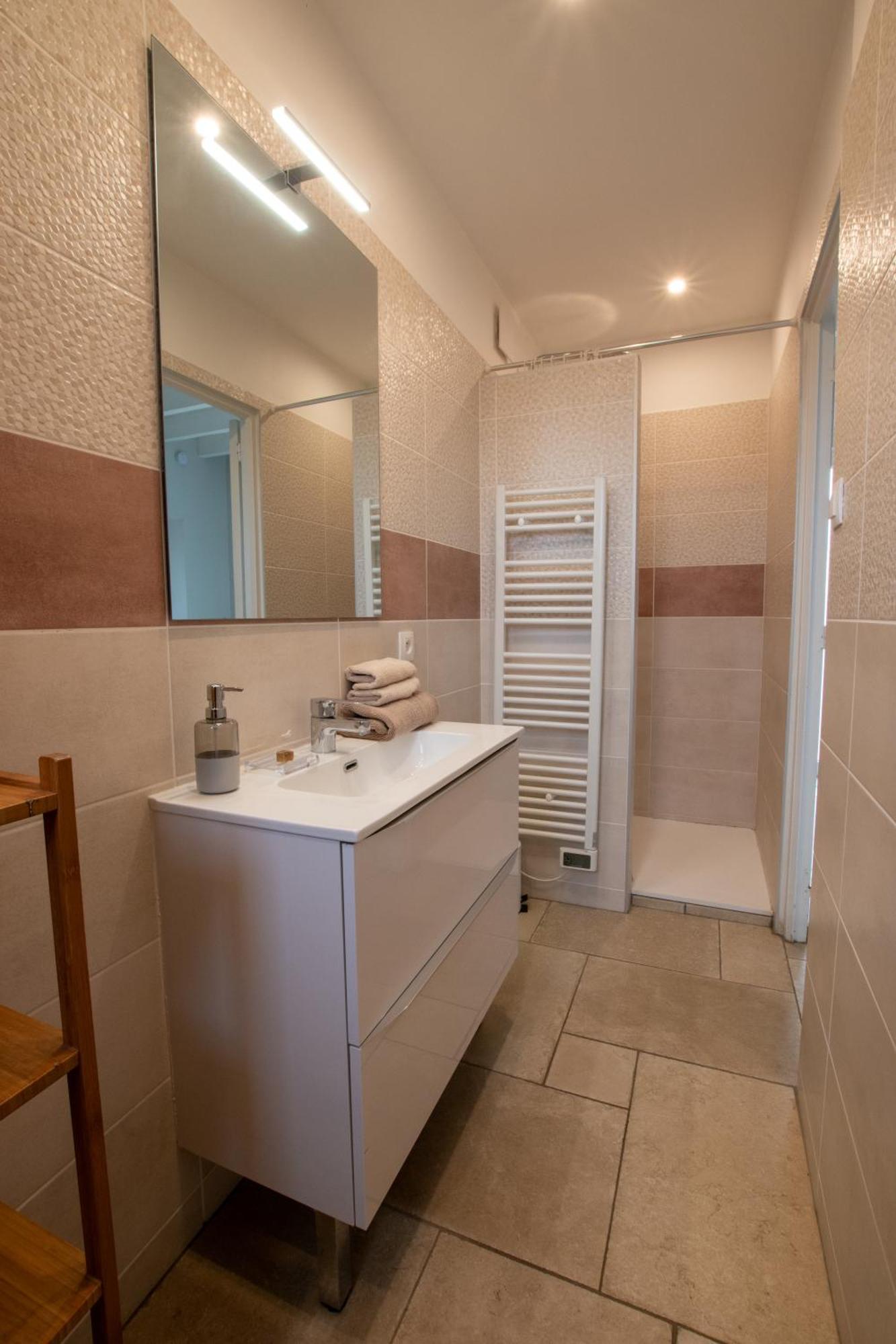 Mas Des Cypres, Clim - Jardin En Camargue Holiday home *
